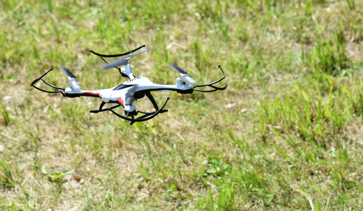 VGTU imasi dronų saugumo: kurs sistemą, užkertančią neteisėtus ir kenkėjiškus bepiločių orlaivių veiksmus